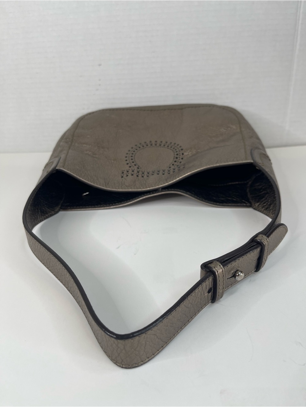 Salvatore Ferragamo Gancini shoulder bag - Picture 8 of 16